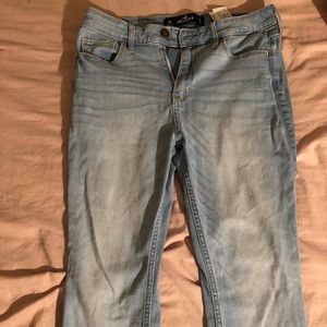 Hollister High Rise Skinny Jeans!